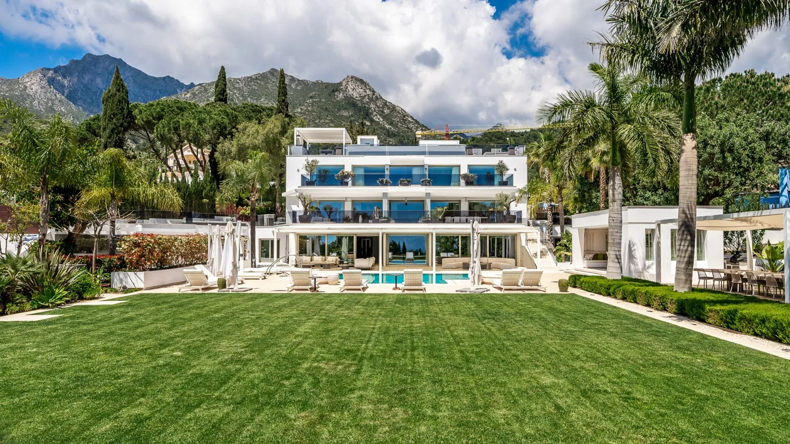 Villa PRINCESS — exterior view, Cascada de Camojan, Marbella.