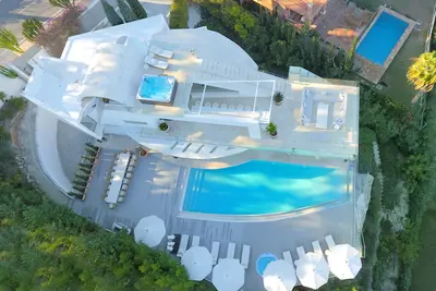 Villa VELA