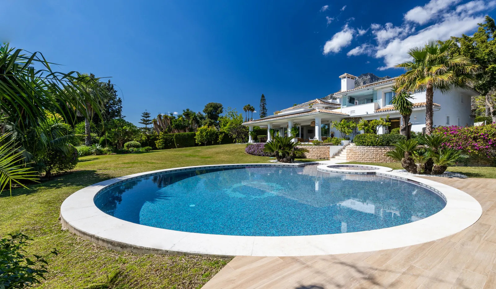 Villa SHANTI — exterior view, Nagüeles, Marbella.