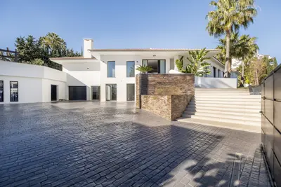 Villa CALETA