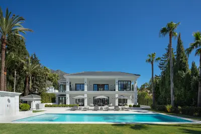 Villa LUNA