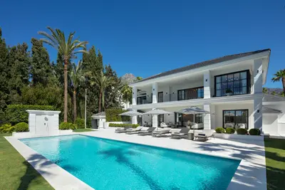 Villa LUNA