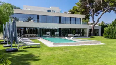 Villa MONTE
